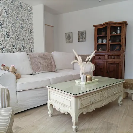 L'etude, A Holiday home *